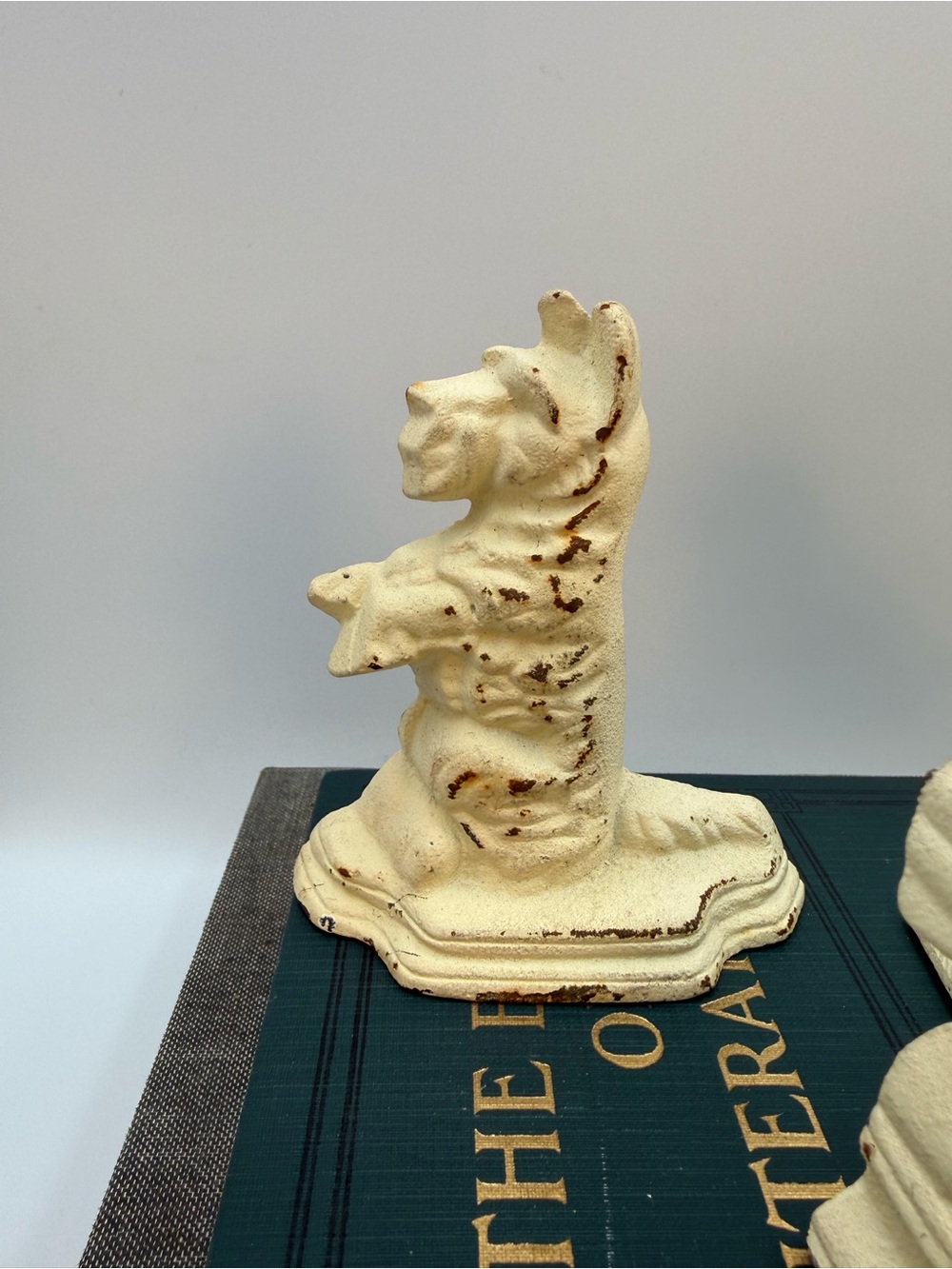 Set of 3 Vintage Cast Iron Scottie Dog Bookends - Cream - Picture 3 of 10